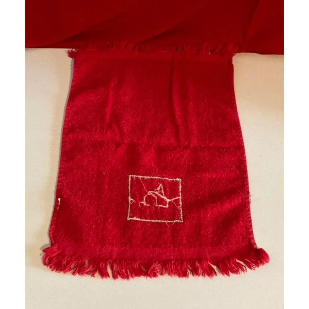 6 Christmas Finger Towel Set Embroidered Applique Holiday Winter Home Vintage